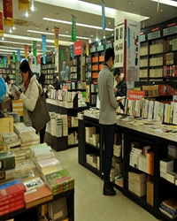 尋一方靜地，品味書的芳香
